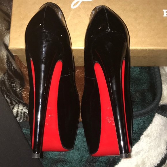 louboutin size 39 in us